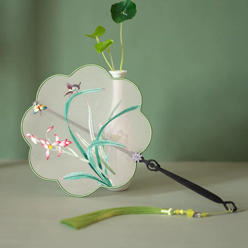 Handmade Suzhou Embroidered Silk-Wrapped Round Fan-Gray Green - Signature Gift Edition