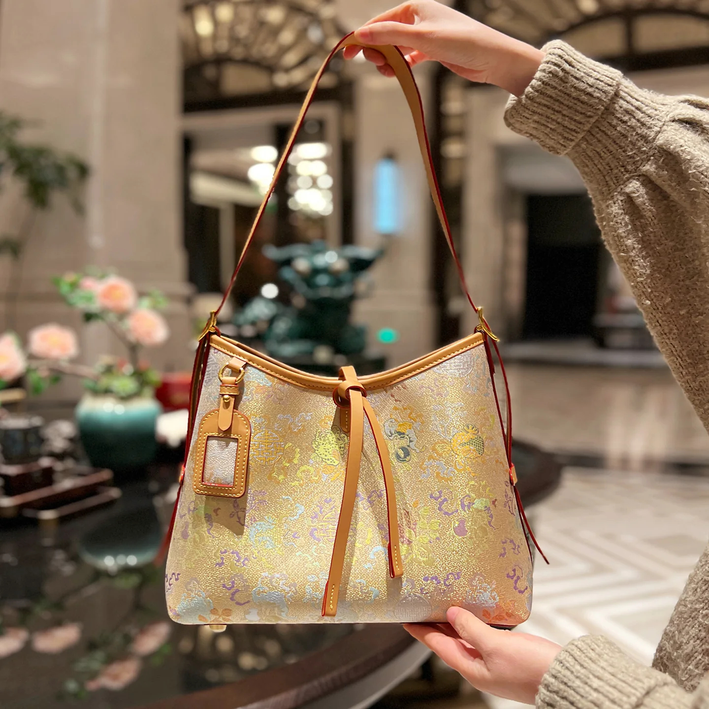 New Chinese Heritage Song Brocade Embroidered Luxury Handbag-Ancient Coins and Three Blessings-Yellow - Standard Version – Gold-foiled gift box with ribbon closure